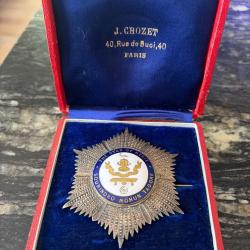 &eacute;toile de poitrine du &laquo; Star off Merit &raquo; (&Eacute;toile du M&eacute;rite)