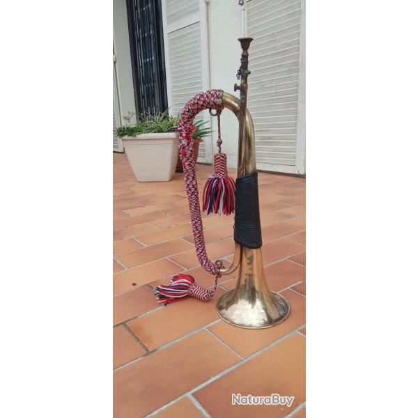 Clairon bugle militaire ancien Louis Auguste & Cie