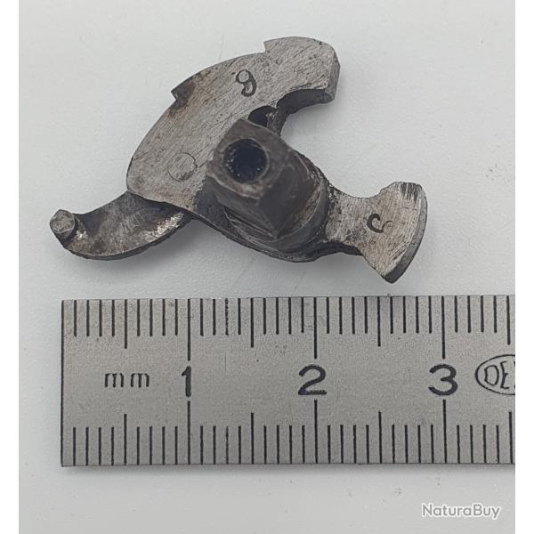 Noix d'armes anciennes.
