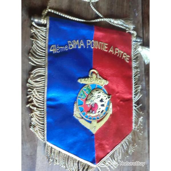 fanion brod�e 41� BIMA pointe a pitre