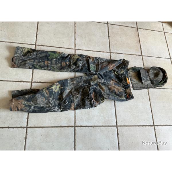 Pantalon chasse et casquette camo