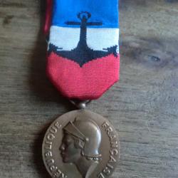 m&eacute;daille minist&egrave;re de la d&eacute;fense marine M.morvan 1989