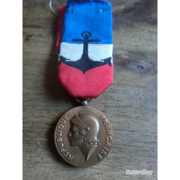 m�daille minist�re de la d�fense marine M.morvan 1989