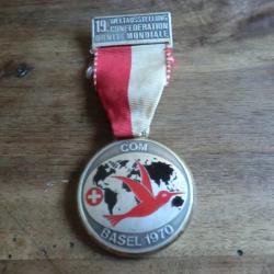 m&eacute;daille &eacute;mail  19 weltausstellung conf&eacute;d&eacute;ration ornit mondiale / E rochat le landeron