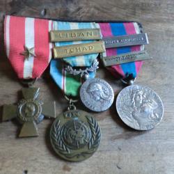 m&eacute;daille  placard guerre diverse