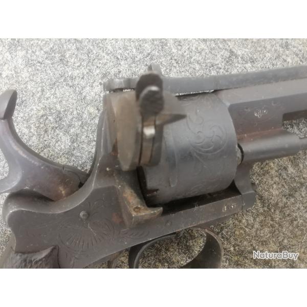 Revolver 12mm � broche syst�me LEFAUCHEUX � cadre ferm�.