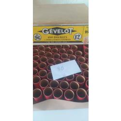 une boite de 80 douilles neuves vides vertes  calibre 12  culot de 16 mm marque G&eacute;velot