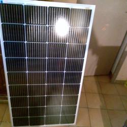 LOT DE 2 PANNEAUX SOLAIRES IDENTIQUES DE 180W (CHACUN)
