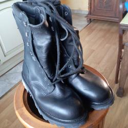 Paire de Rangers Fran&ccedil;aise Gore tex, T39Arm&eacute;e, L&eacute;gion