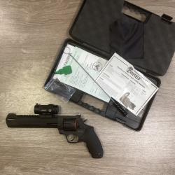 Taurus racing Hunter calibre 44 mag et point rouge HAWKE FRONTIER