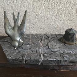 Encrier vintage bronze sur marbre