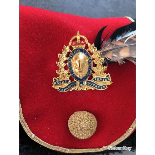 TOQUE ou BONNET DE CHEF AM�RINDIEN DE LA POLICE MONT�E CANADIENNE ( indien)