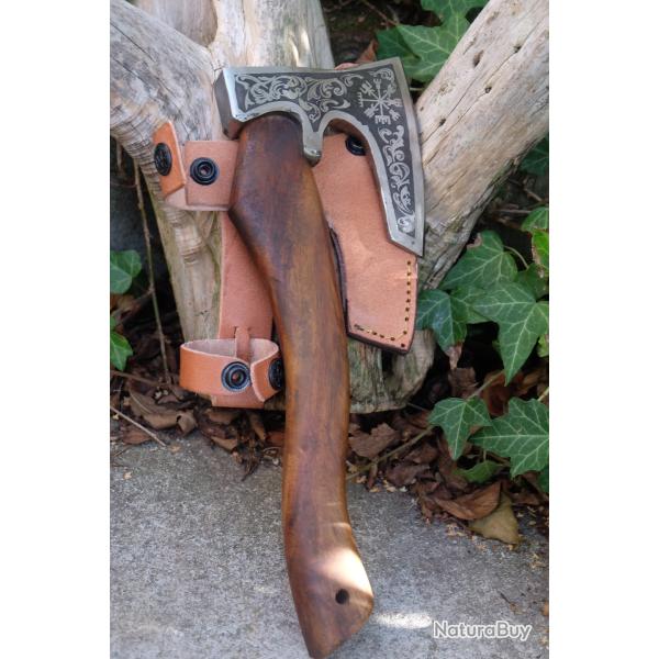 Mini Hache de Viking Ragnar Lothbrok Lame Acier Carbone 1055 Symboles Manche Bois Etui Cuir Artisan