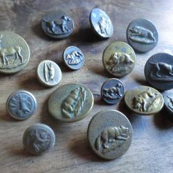 lots divers x 15  boutons de chasse venerie