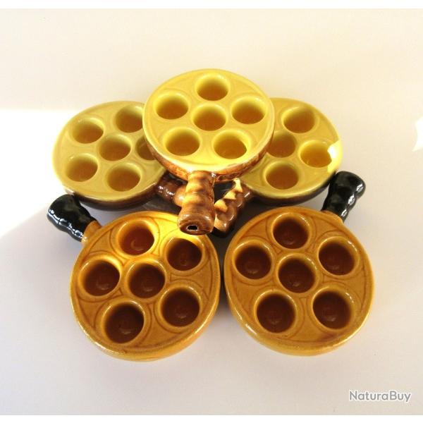 Lot de 5 caquelons, cassolettes � escargots.