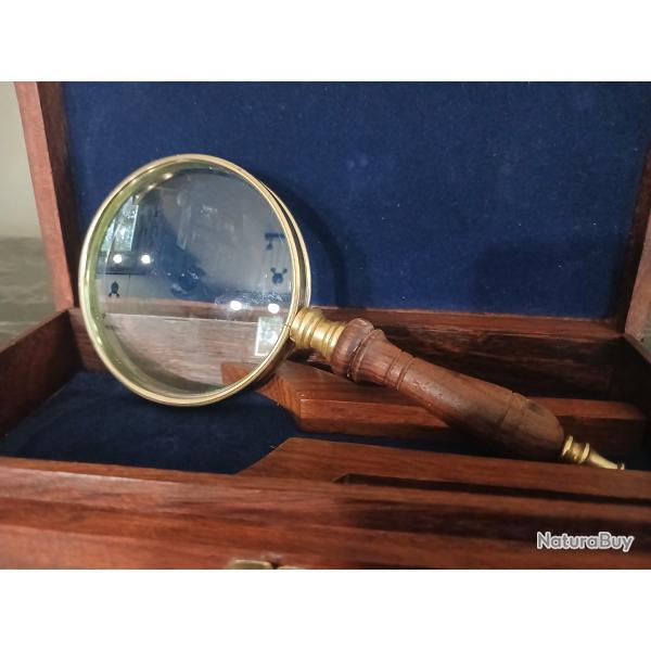 coffret bois marine avec loupe en bois et laiton