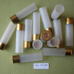 Baisse de prix... 100 Douilles neuves cal 16 culots 16mm l&eacute;g&egrave;rement ternis mais pas oxyd&eacute;s long 65