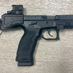 Pistolet B&T USW A1