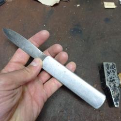 Couteau artisnal militaire