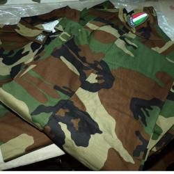 TENUE DE COMBAT CAMOUFLEE DE L'ARMEE ITALIENNE , TAILLE FRANCAISE 50 SOIT 100 CM POUR LE PANTALON ET