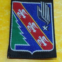 TISSU 4&deg; DIVISION AEROMOBILE&nbsp; DE L'ARMEE FRANCAISE&nbsp;, INSIGNE D'EPAULE EN TISSU , MODELE ANCIEN , OBS