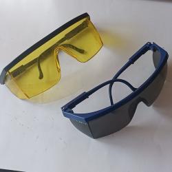 2 x LUNETTES DE PROTECTION -  BRANCHES REGLABLES
