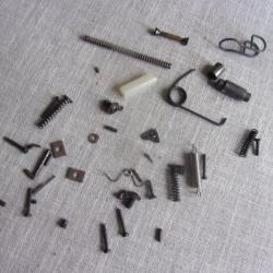 lot de pi&egrave;ces  de fusil Verney Carron