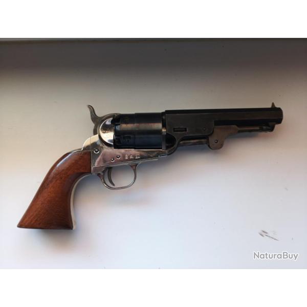 Revolver � percussion � poudre noire F.LLI Pietta, calibre .44, de fabrication italienne. R�plique