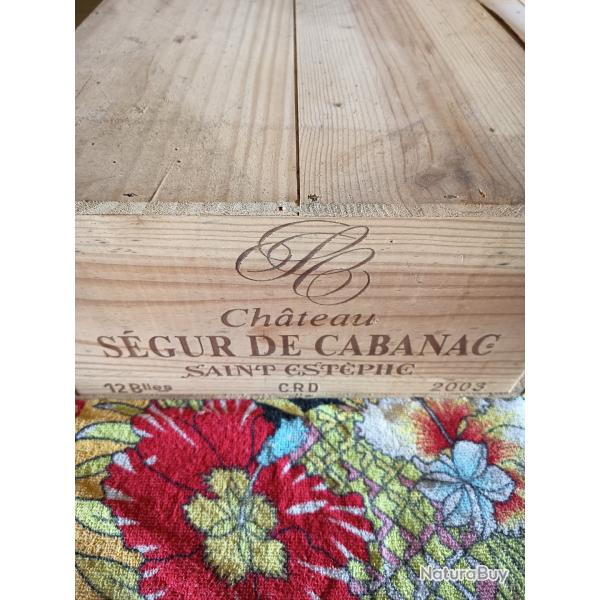 Caisson 12 bouteilles st Est�phe 2003