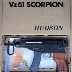 PM HUDSON VZ-61 r&eacute;plica