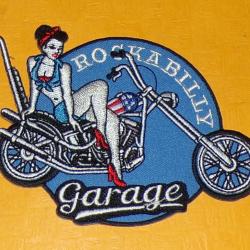 TISSU PATCH : ROCKABILLY GARAGE  , DIAMETRE 10 CM , BON ETAT VOIR PHOTOS . POUR TOUT RENSEIGNEMENT