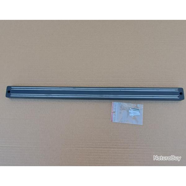 Barre aimant�e pour couteau