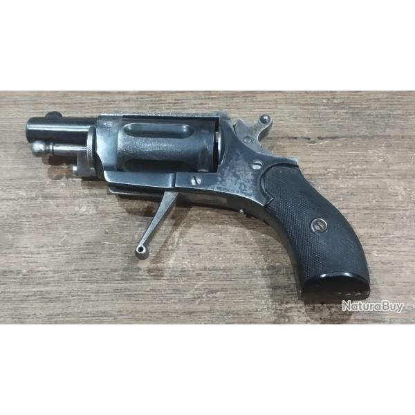 Vends revolver de poche cat�gorie D, type bulldog li�geois parfait �tat m�canique.
