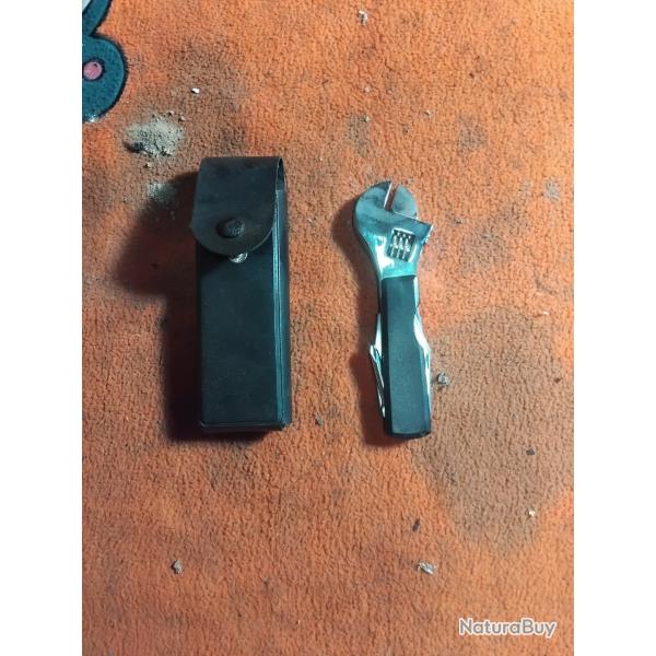 Petite pince portable couteau suisse