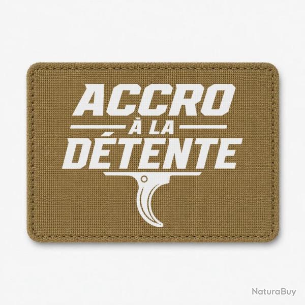 Patch Tir Sportif - Accro � la d�tente - Coyote / Blanc