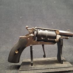 Revolver bulldog Dieudonn&eacute; Debouxthay &agrave; syst&egrave;mes, Cal. 6mm velodog - 1� sans prix de r&eacute;serve !!