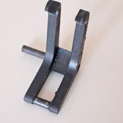 &Eacute;trier d'armement plus axe P 08 Luger allemand