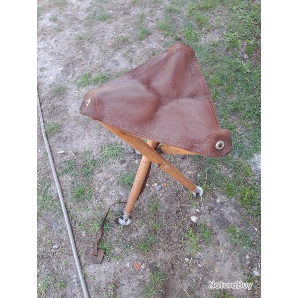 Siege tr�pied en cuir