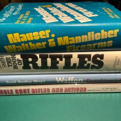 Lot de 4 livres: Rifles,Mauser, Walther, Mannlicher et Waffen pour collectionneur