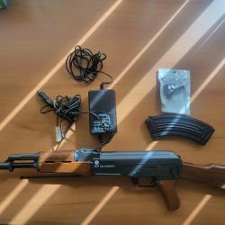R&eacute;plique airsoft AEG AK-47 Pour pi&egrave;ces - 1� sans prix de r&eacute;serve !!
