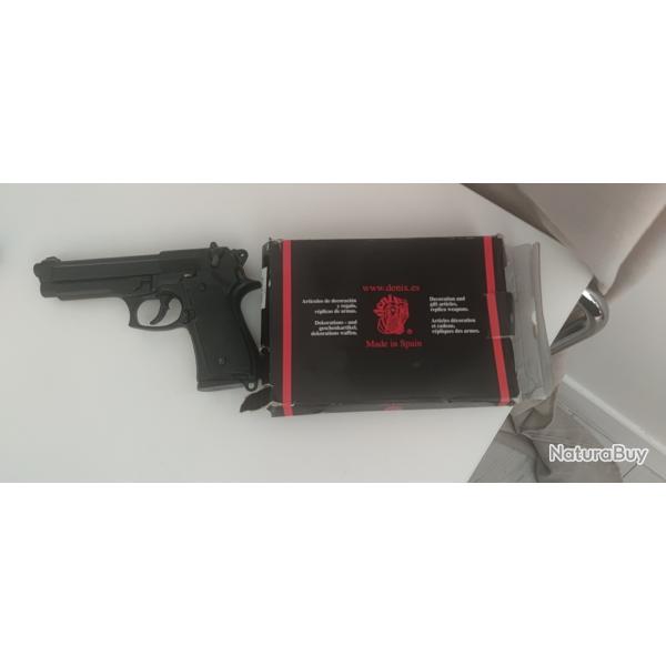 R�plique inerte de d�coration Beretta 92 - Marque DENIX (Espagne) - avec bo�te