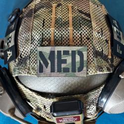 Patch tactique MED (M&eacute;dic) - Fond Camouflage BME (5x8 cm / 100 % Cordura 500D)