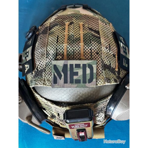 Patch tactique MED (M�dic) - Fond Camouflage BME (5x8 cm / 100 % Cordura 500D)