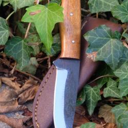 Couteau Skinner Bushcraft Chasse Lame Acier Carbone 1075 Manche Bois de Rose Etui Cuir Fabr Artisan