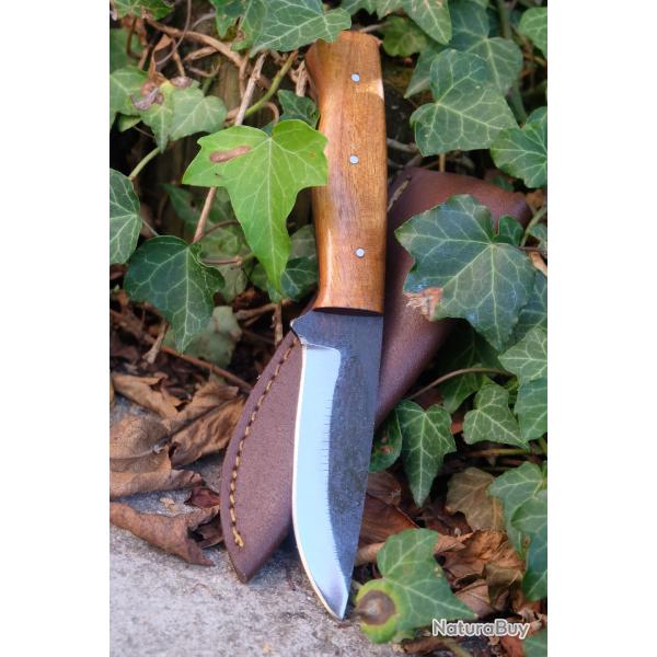 Couteau Skinner Bushcraft Chasse Lame Acier Carbone 1075 Manche Bois de Rose Etui Cuir Fabr Artisan