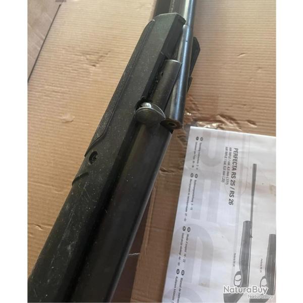 Carabine a plombs rs36 plombs en 5,5 MM .Bo�te d'origine ,manuel d'utilisation et bo�te de plomb.