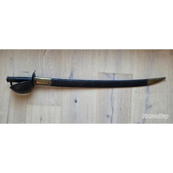 Sabre de bord de Marine fran�aise mod�le 1833 - Ch�tellerault - 1849 - avec fourreau