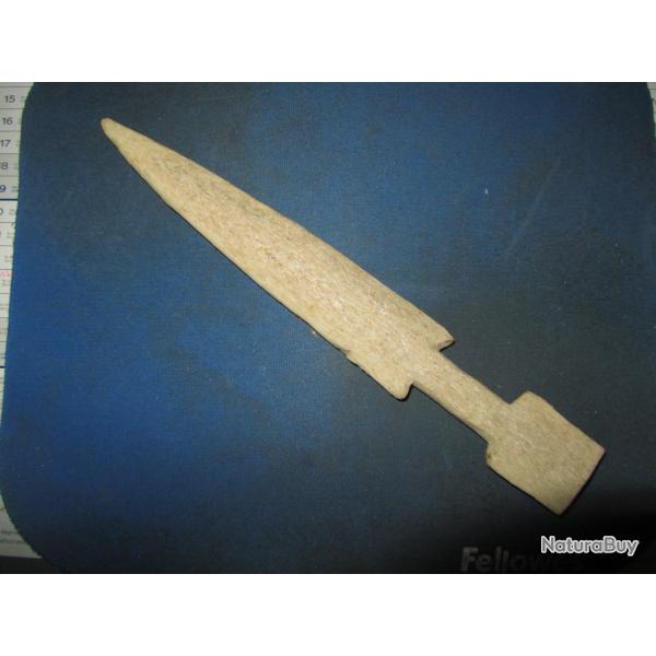 Poinre de Harpon en os de c�tac� (Punta Arena) de 2004