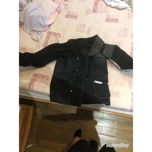 Vends veste tir sportif dame gauch�re t48 marque Gehmann