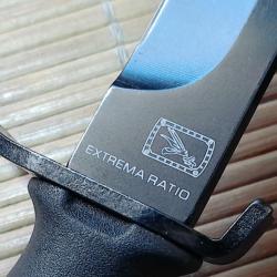 couteau de combat tactique
